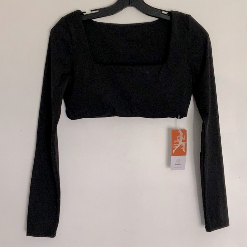 Women’s workout top